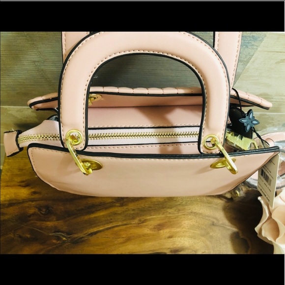 NWT BCBGeneration Satchel Bag - Picture 4 of 8